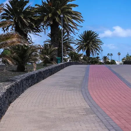Luxury Next To The Beach-playa Roca بيت للعطل